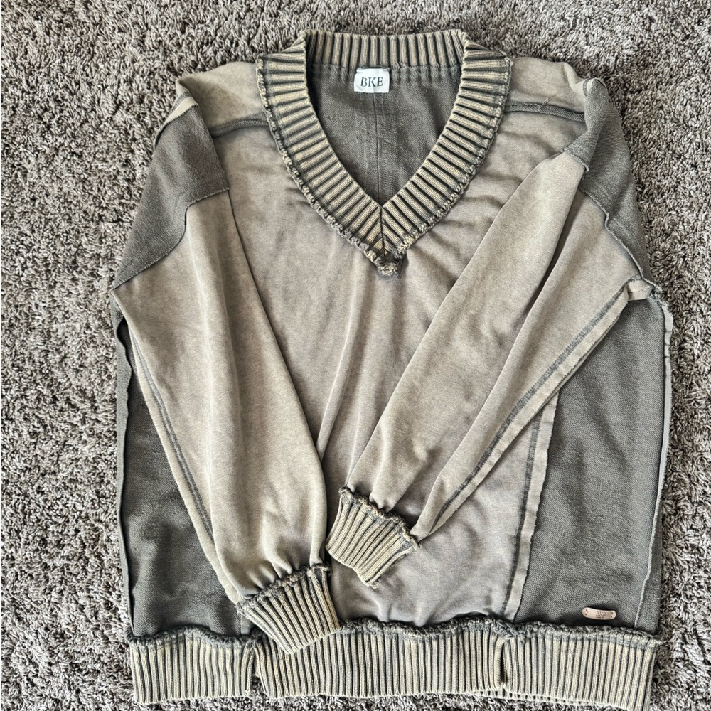 BKE Women’s Washed Raw Edge Pullover